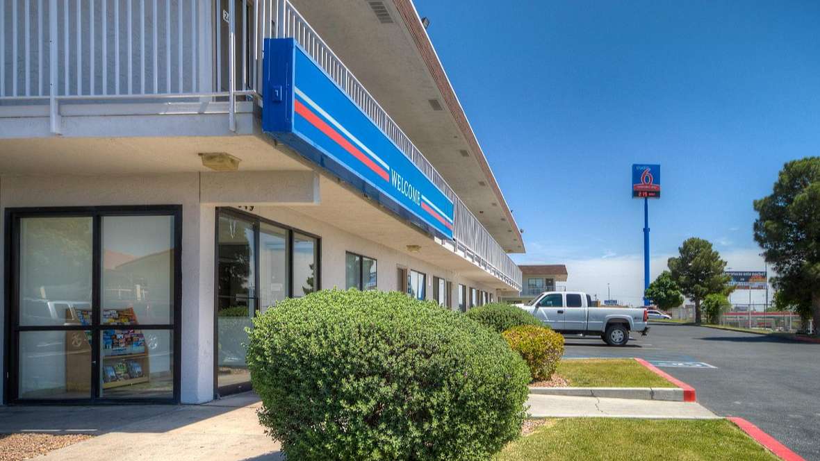 Studio 6 East ELP Airport Parking