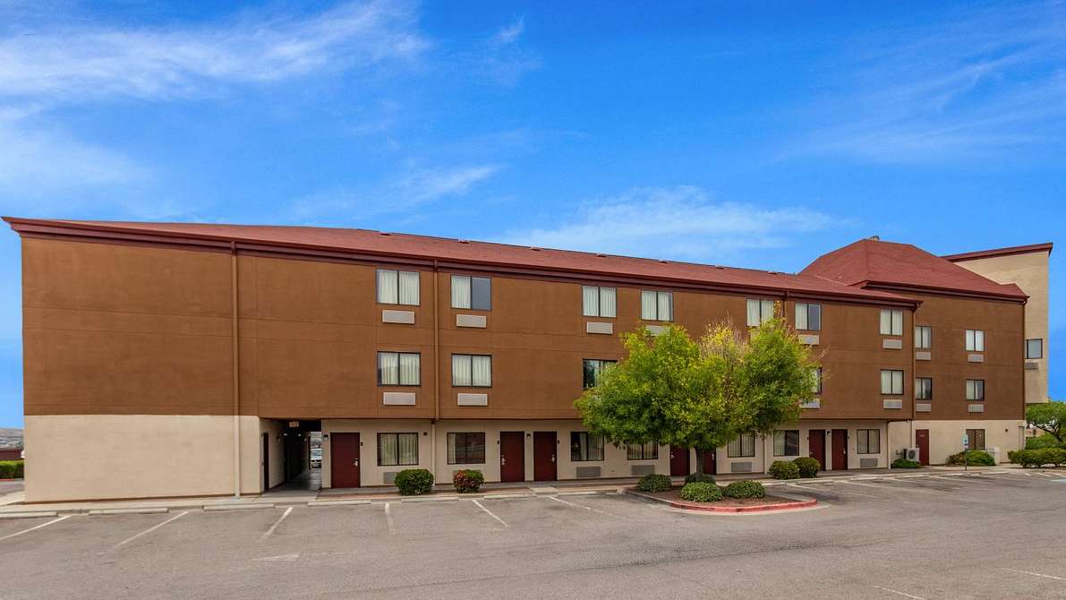 Red Roof Inn West ELP Airport Parking