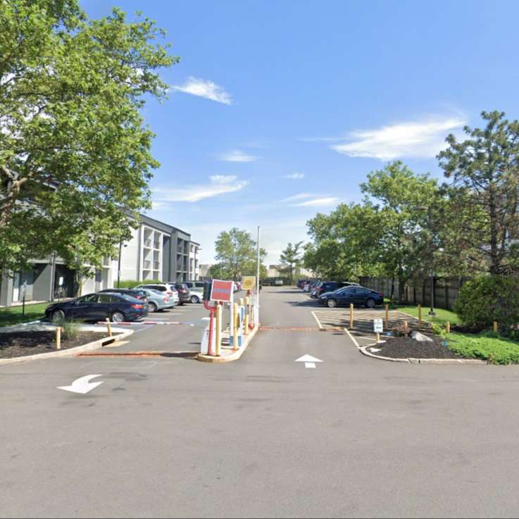 Courtyard Newark EWR Airport Parking