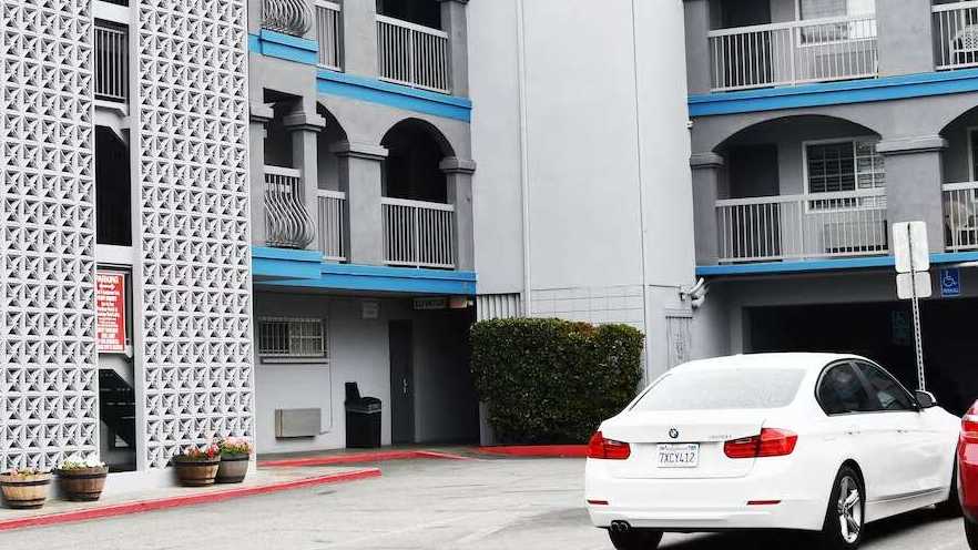 Travelodge by Wyndham Carnival Terminal Long Beach Cruise Parking