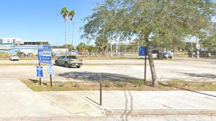 717 L07 Union Station Lot - Port of Tampa Cruise Parking