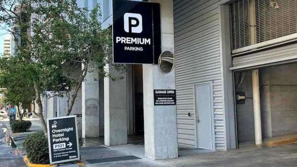 Premium Parking - P101 Port of New Orleans Cruise Parking 