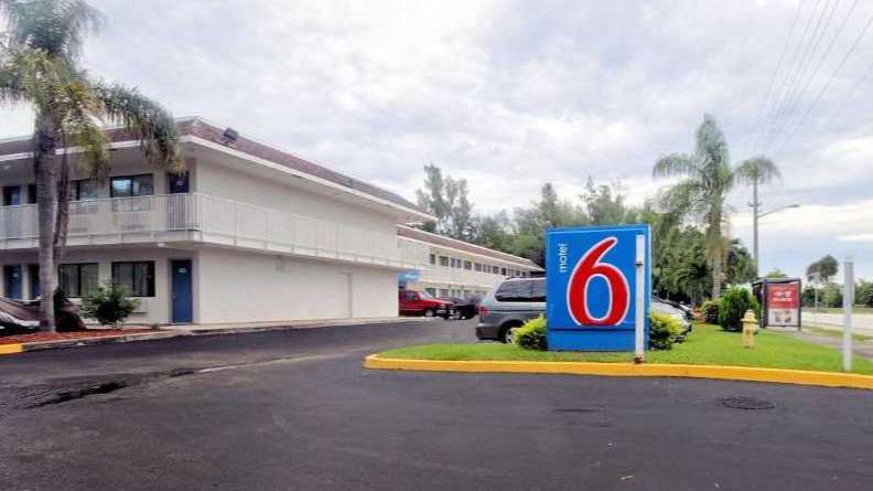 Motel 6 Port Everglades Cruise Parking