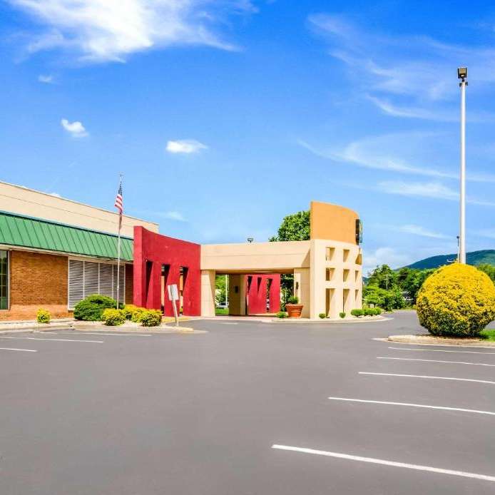 Quality Inn ROA Airport Parking