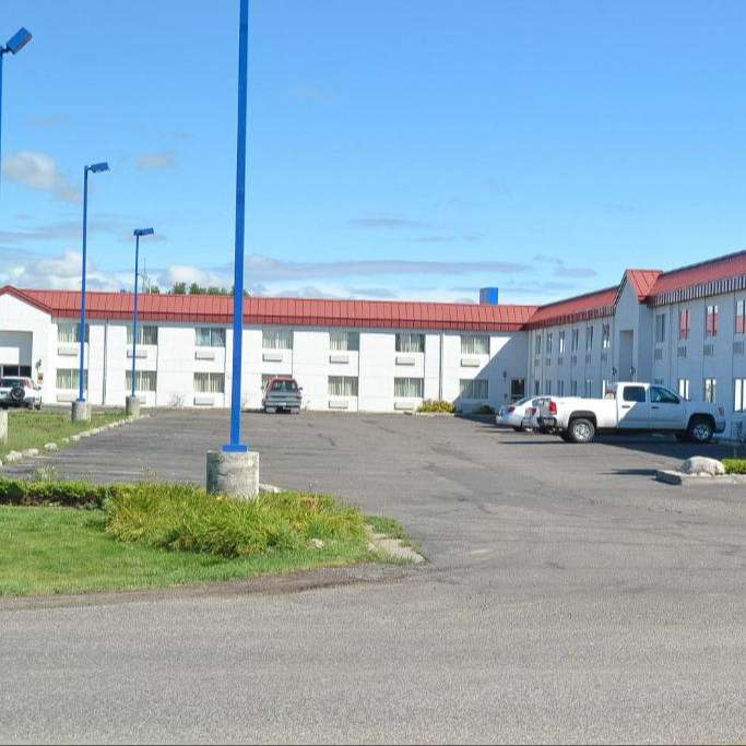 Motel 6 North BIL Airport Parking