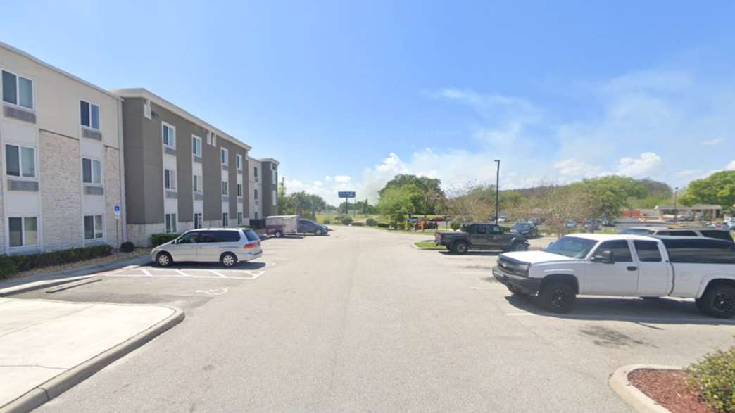 Extended Stay America Select Suites MCO Airport Parking