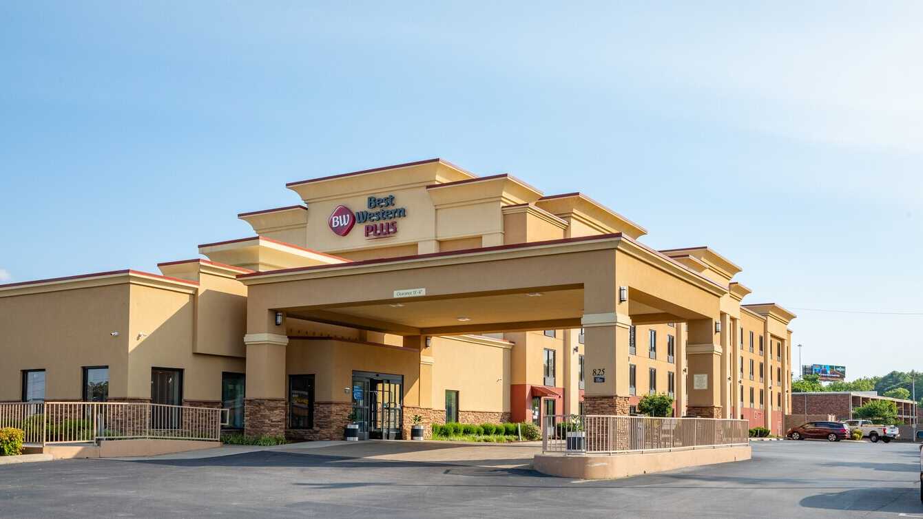 Best Western Plus Sunrise Inn BNA Airport Parking