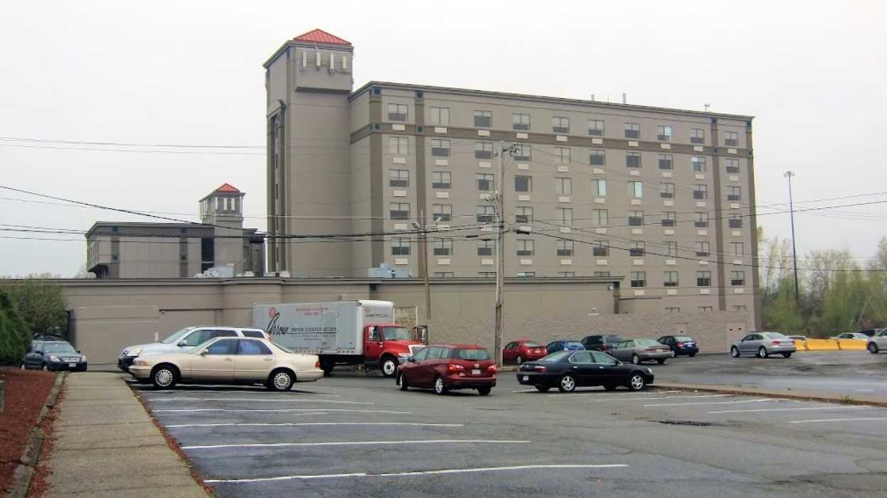 Four Points by Sheraton Revere BOS Airport Parking