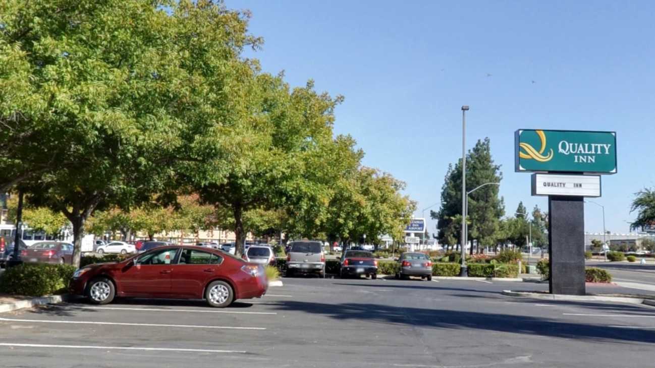  Quality Inn FAT Airport Parking