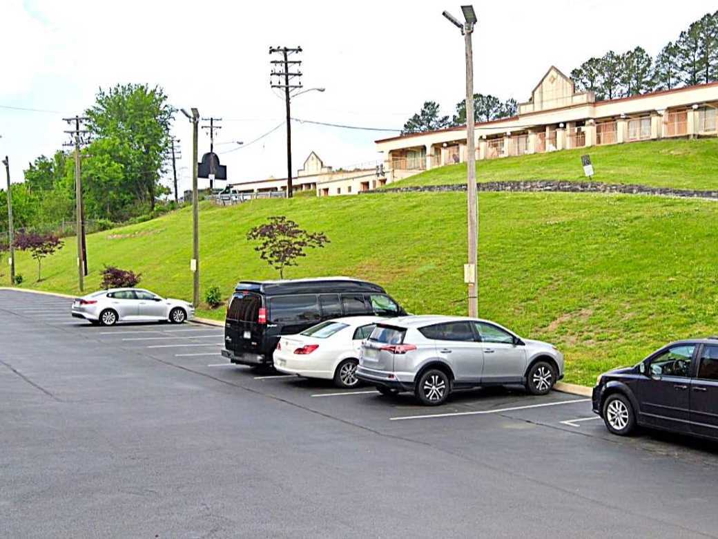 Best Western Plus Sunrise Inn BNA Airport Parking