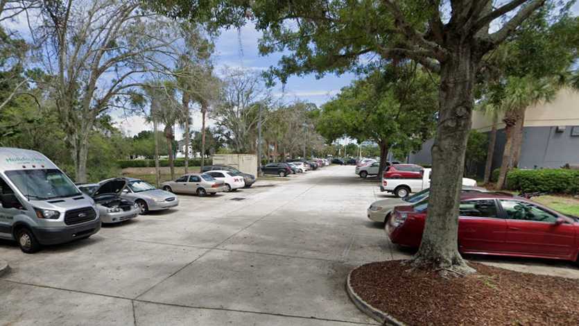Holiday Inn Orlando MCO Airport Parking