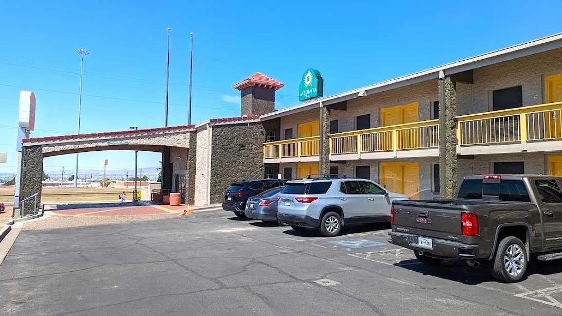 La Quinta Inn by Wyndham ELP Airport Parking