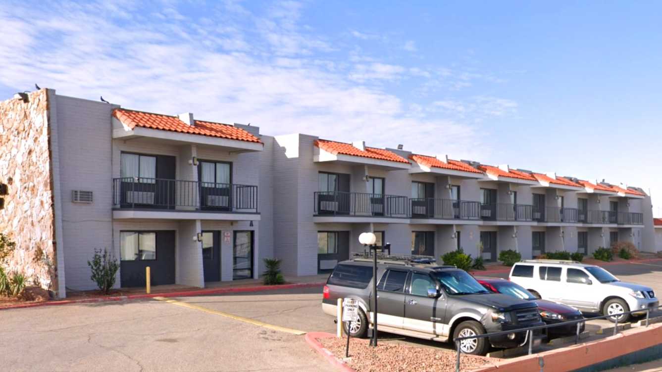 Extend-a-Suites UTEP ELP Airport Parking