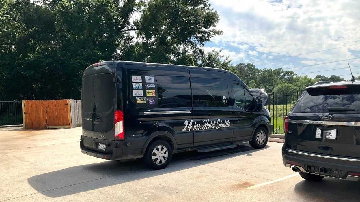 Red Lion Inn & Suites IAH Airport Parking