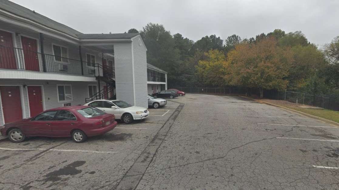 Efficiency Lodge Flat Shoals ATL Airport Parking