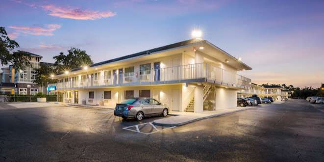 Motel 6 Kissimmee MCO Airport Parking