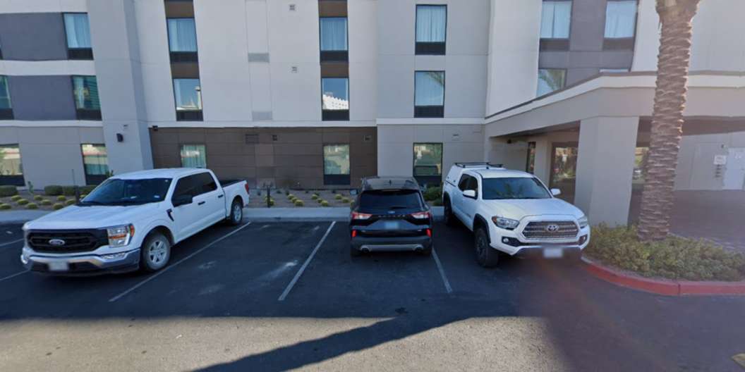 Candlewood Suites E Tropicana LAS Airport Parking