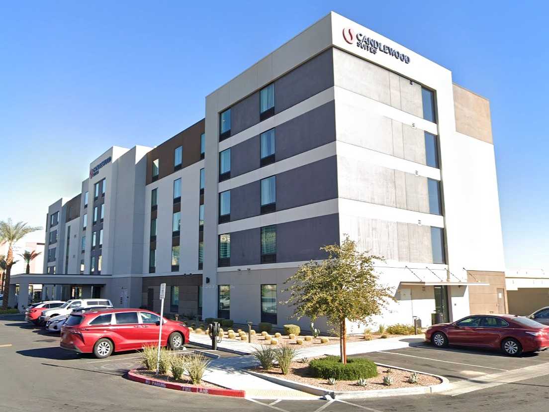Candlewood Suites E Tropicana LAS Airport Parking