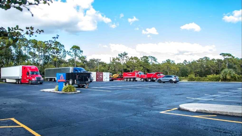 Motel 6 Kissimmee MCO Airport Parking