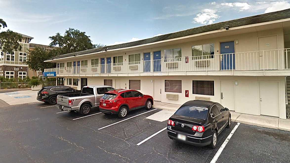 Motel 6 Kissimmee MCO Airport Parking