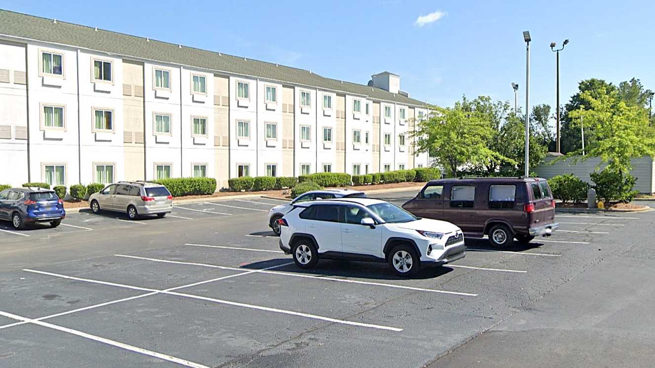 Motel 6 Fort Mill CLT Airport Parking