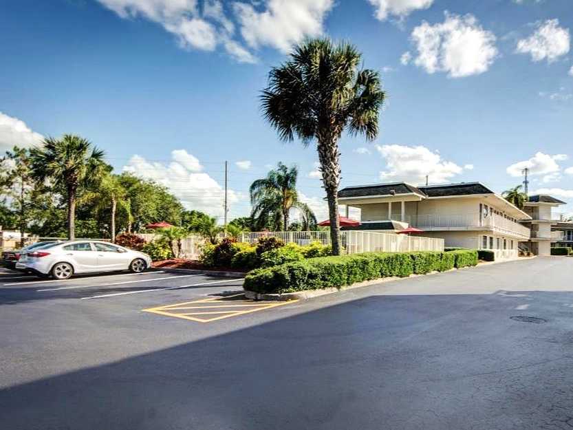 Motel 6 Lakeland LAL Airport Parking