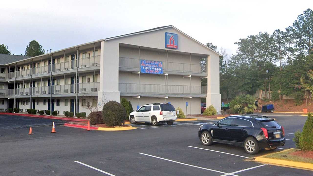 Motel 6 Augusta AGS Airport Parking