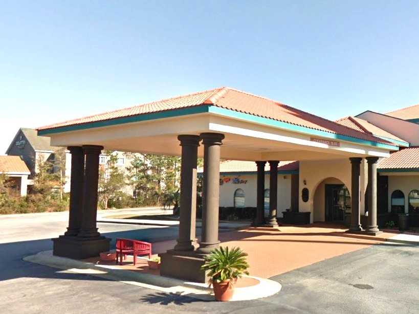 Motel 6 SAV Airport Parking