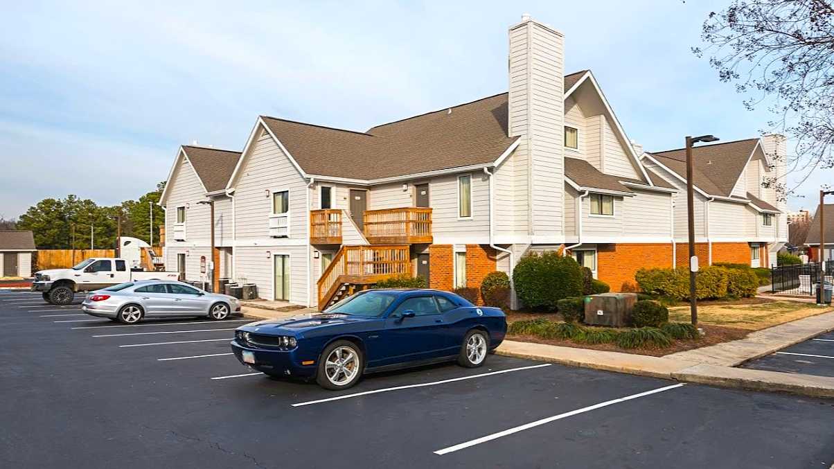 Studio 6 Greensboro GSO Airport Parking
