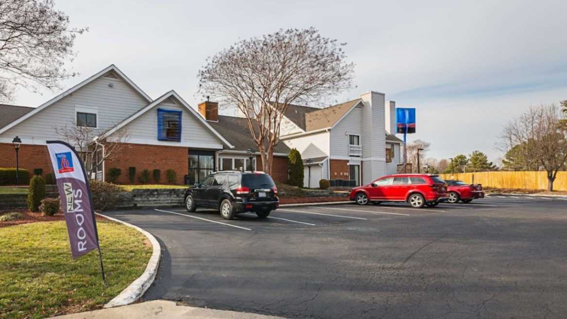 Studio 6 Greensboro GSO Airport Parking