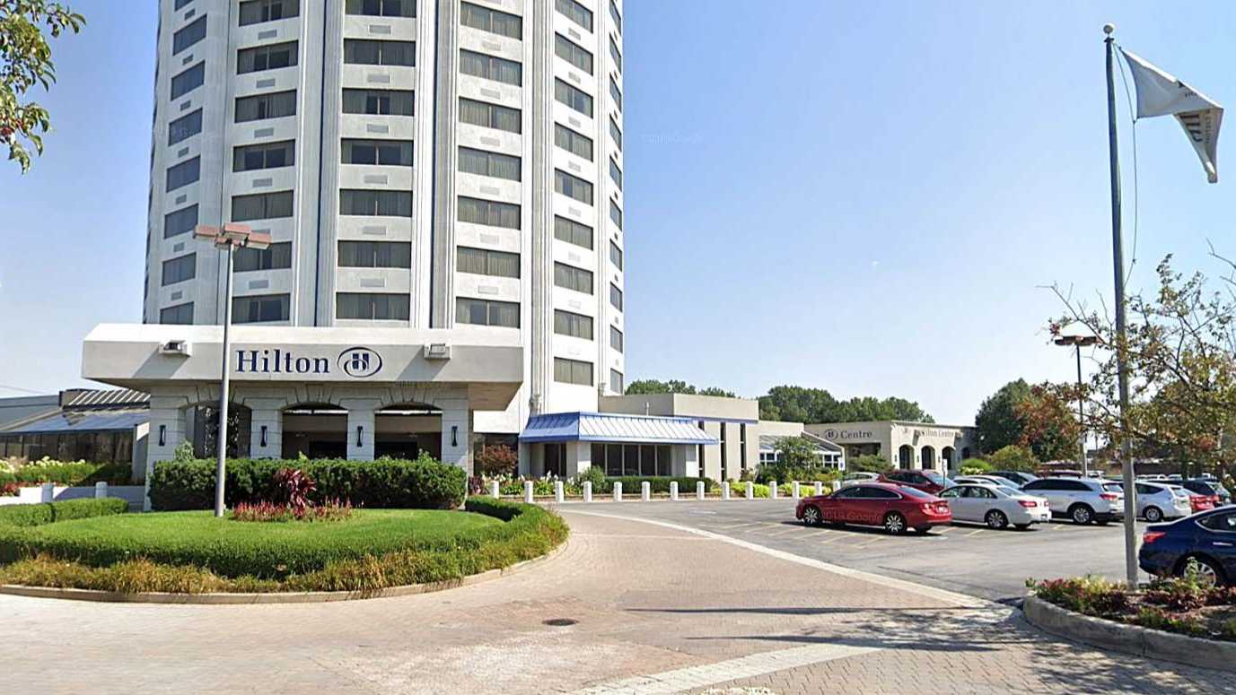 Hilton Oak Lawn MDW Airport Parking