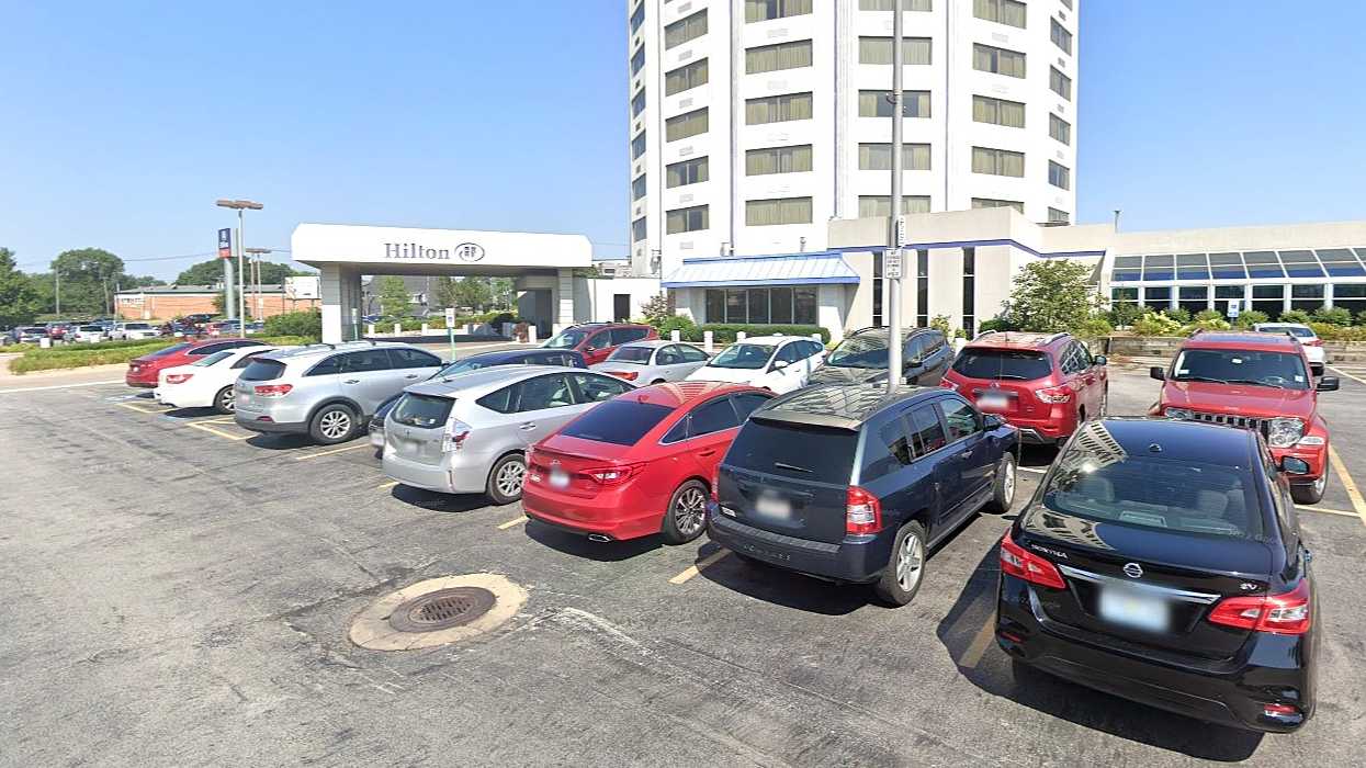 Hilton Oak Lawn MDW Airport Parking