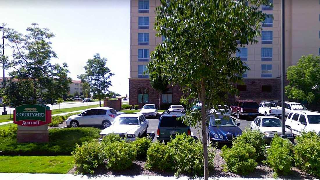Courtyard by Marriott DEN Airport Parking