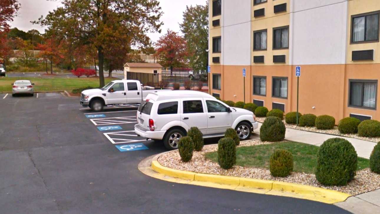 Comfort Inn DCA Airport Parking