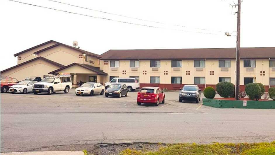 Super 8 Maybrook SWF Airport Parking