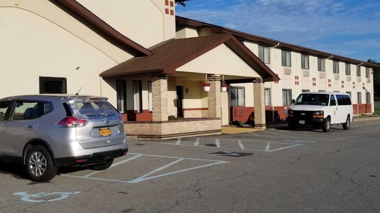 Super 8 Maybrook SWF Airport Parking