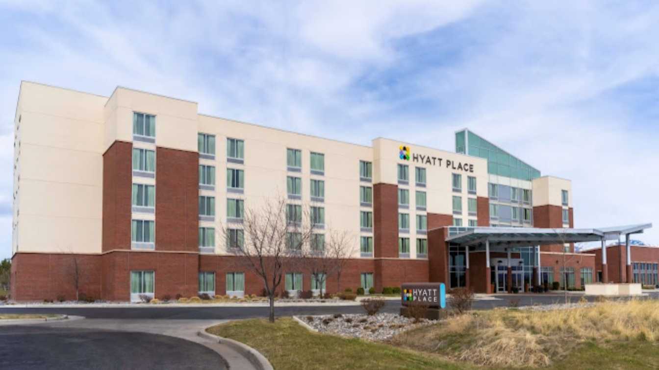 Hyatt Place SLC Airport Parking