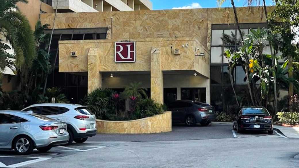 Regency Sonesta Miami Airport Parking