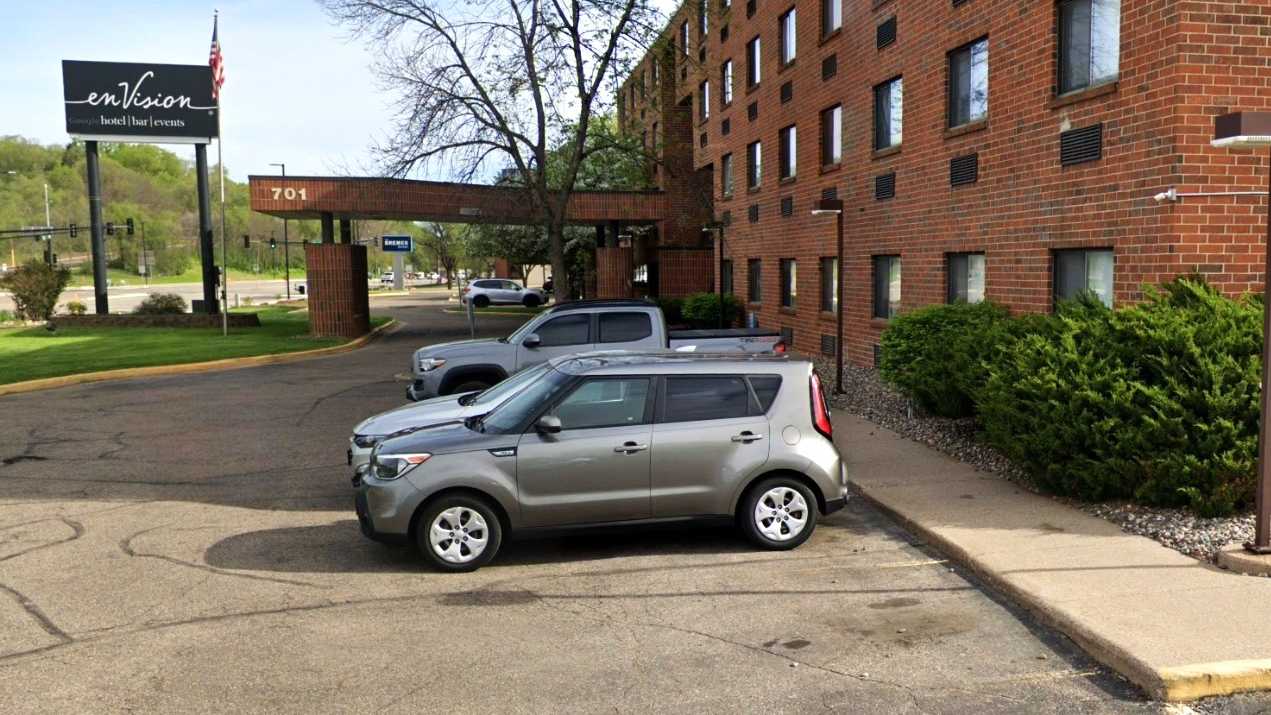 EnVision Hotel MSP Airport Parking 