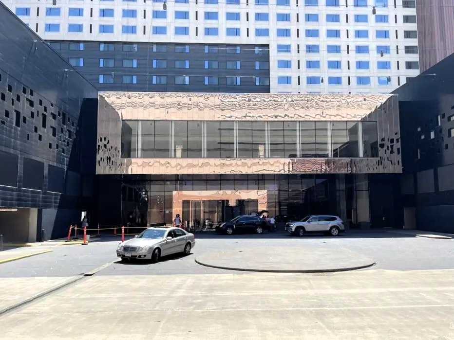 Radisson Blu Mall of America MSP Airport Parking