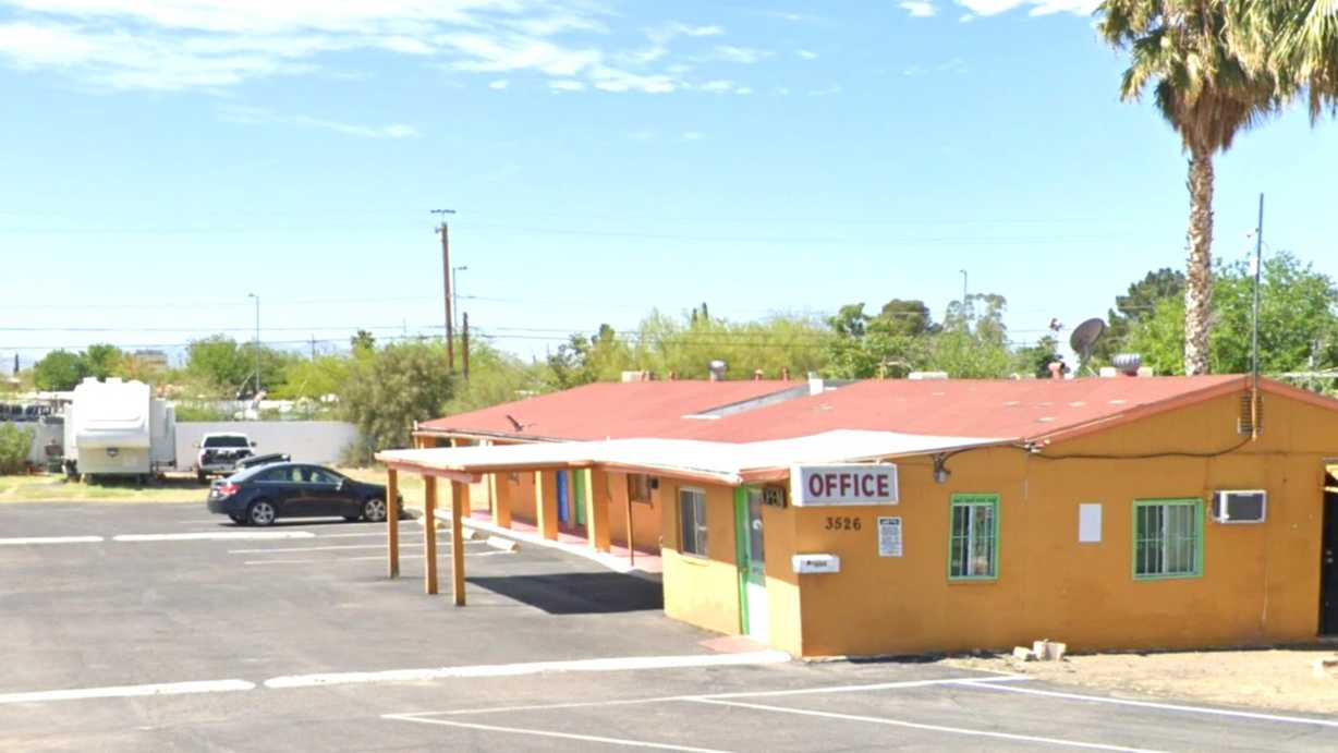 Scottsman Motel TUS Airport Parking