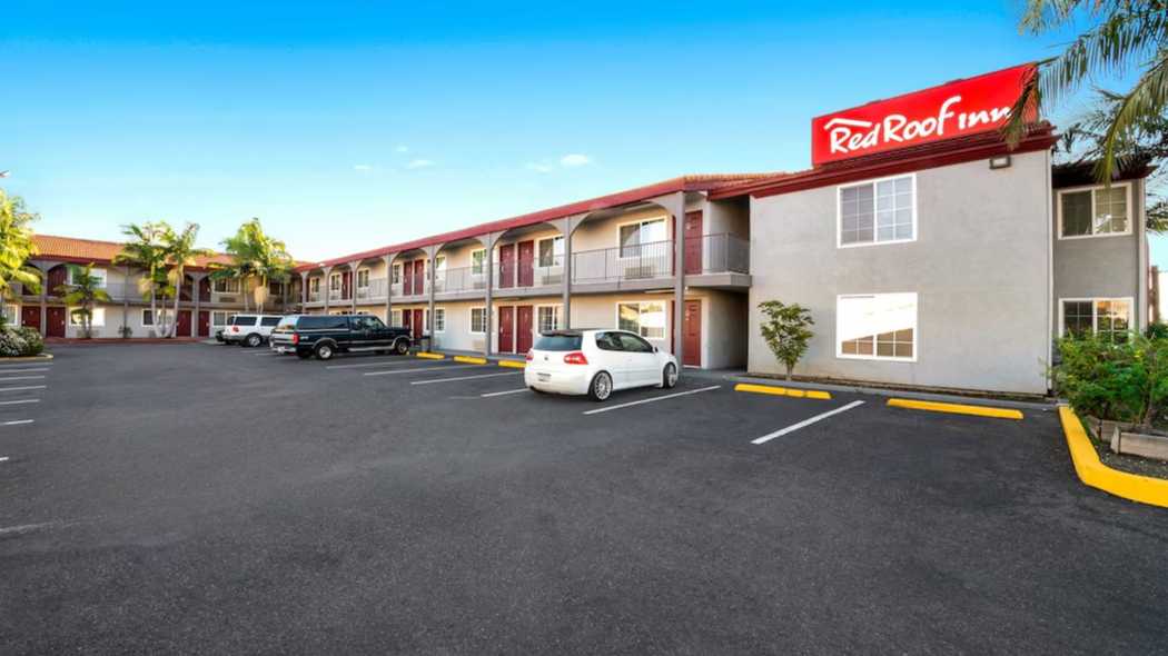 Red Roof Inn Bellflower LGB Airport Parking