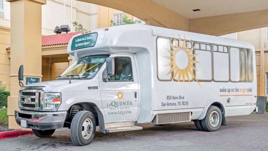 La Quinta Inn & Suites by Wyndham SAT Airport Parking