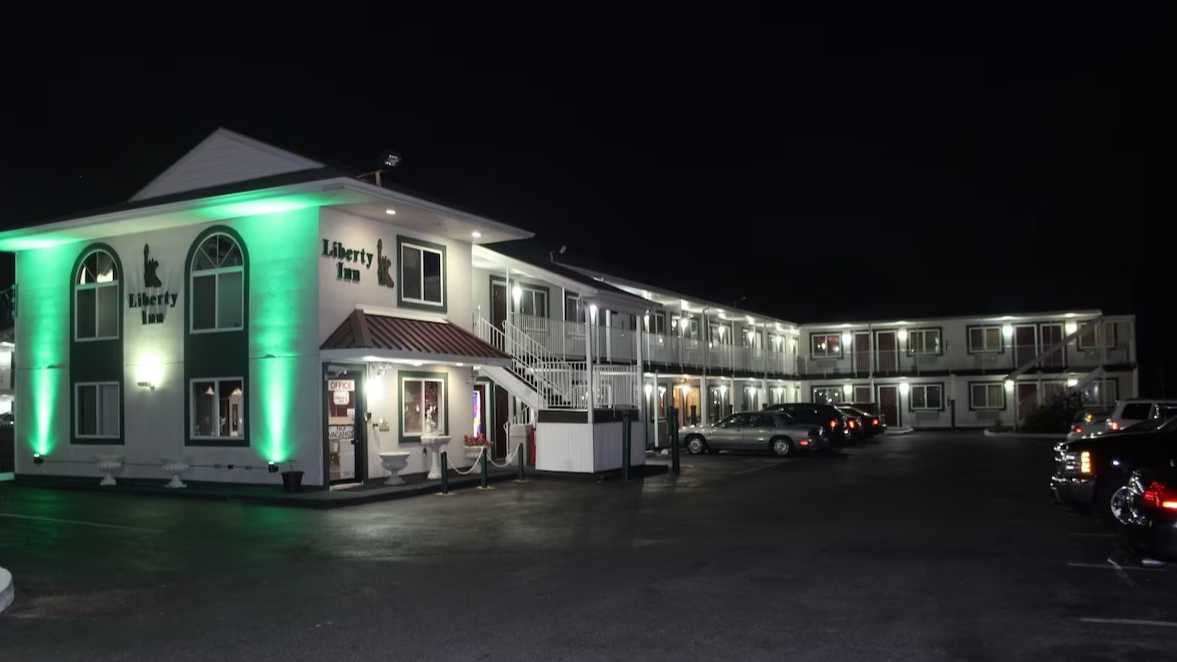 Liberty Inn ACY Airport Parking