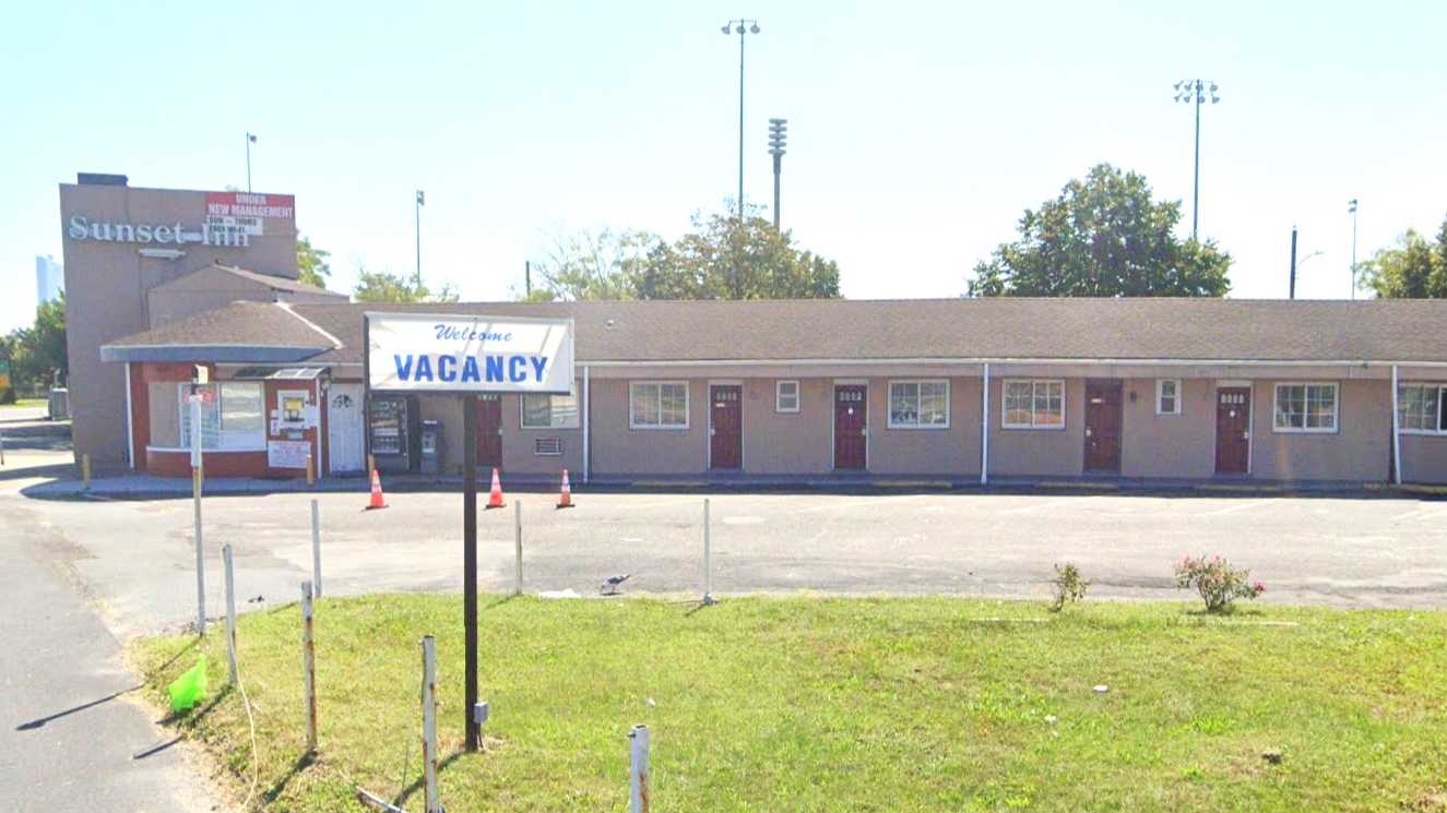 Sunset Inn ACY Airport Parking