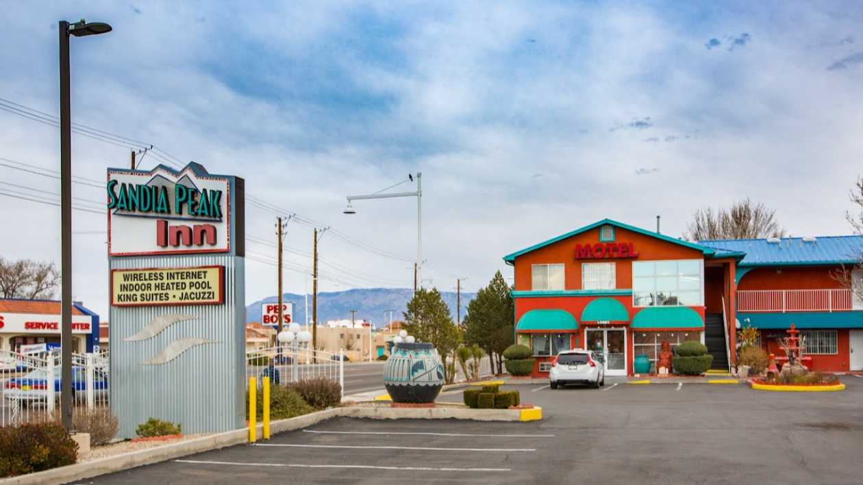 Sandia Peak Inn ABQ Airport Parking