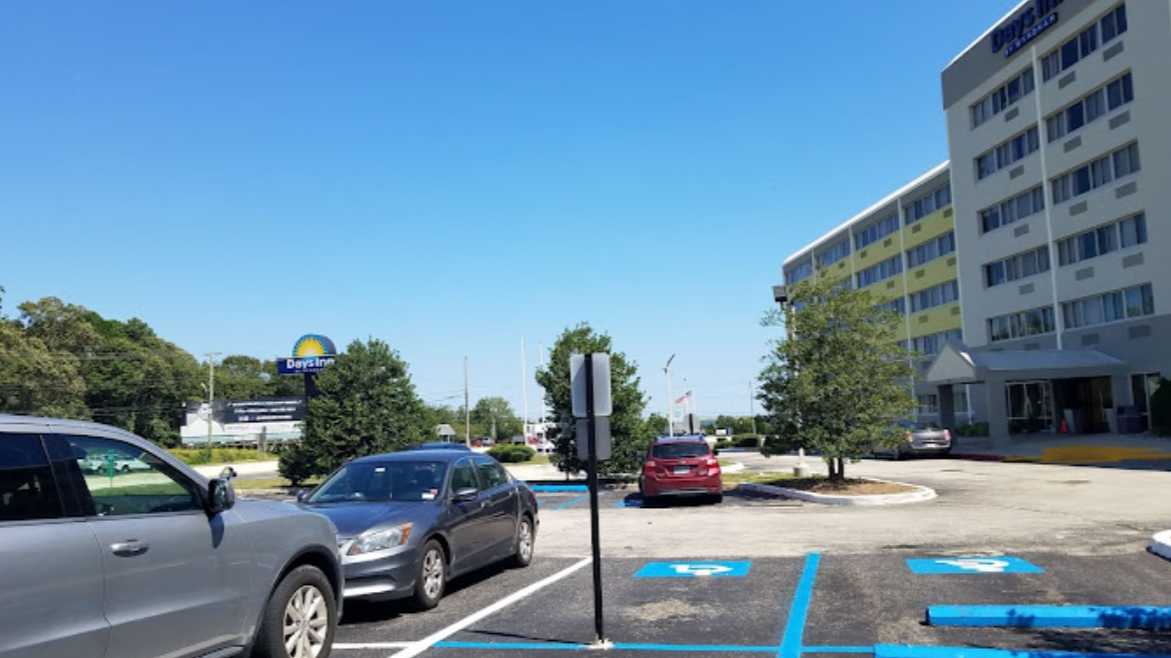Days Inn by Wyndham ACY Airport Parking