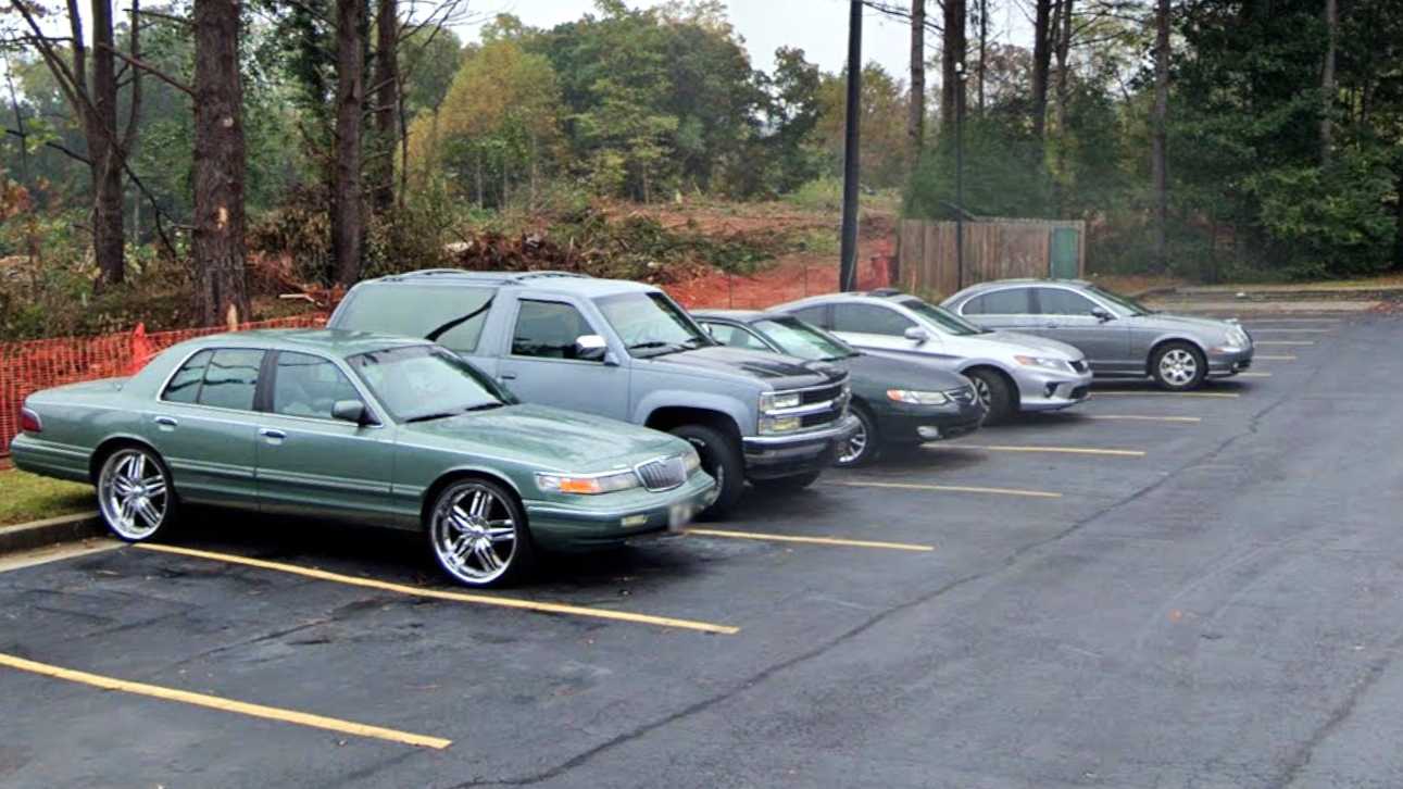 Budgetel Inn & Suites ATL Airport Parking