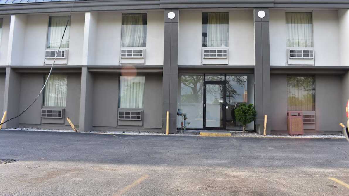 FairBridge Inn Express ORD Airport Parking (No Shuttle)
