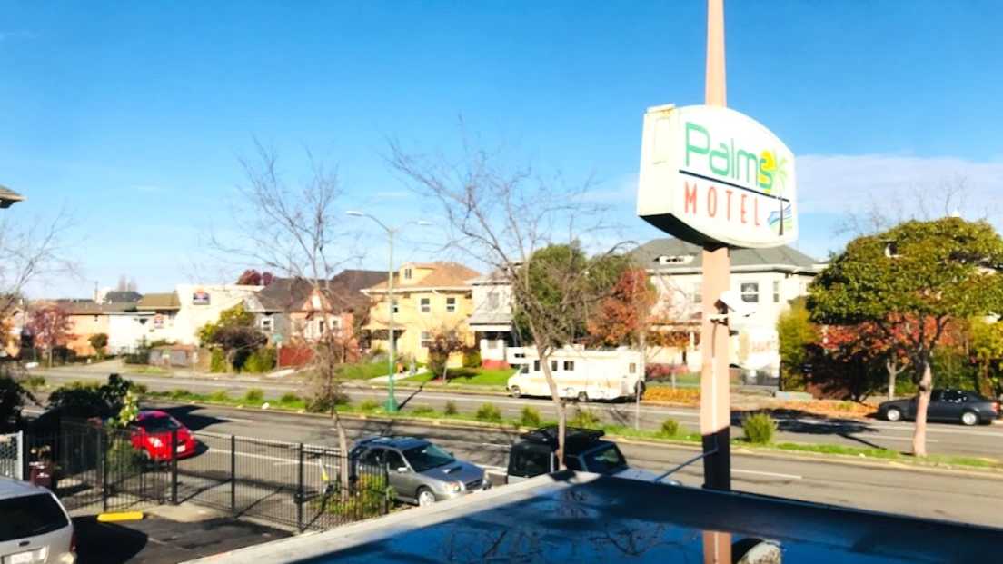 Palms Motel OAK Airport Parking